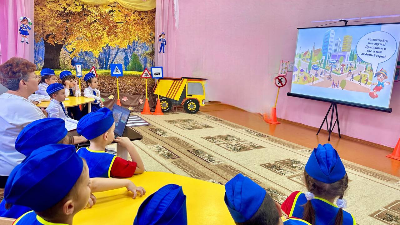 Юные помощники инспекторов дорожного движения Лабинского района соревновались за звание лучших Юные помощники инспекторов дорожного движения Лабинского района соревновались за звание лучших