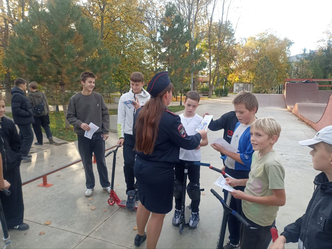 В рамках операции «Внимание-дети!» сотрудники Госавтоинспекции Приморско-Ахтарского района провели акцию «Безопасно, если по правилам!» В рамках операции «Внимание-дети!» сотрудники Госавтоинспекции Приморско-Ахтарского района провели акцию «Безопасно, если по правилам!»