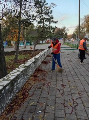Уборка улицы Первомайской. #ЕйскСегодняДелаЖитейские