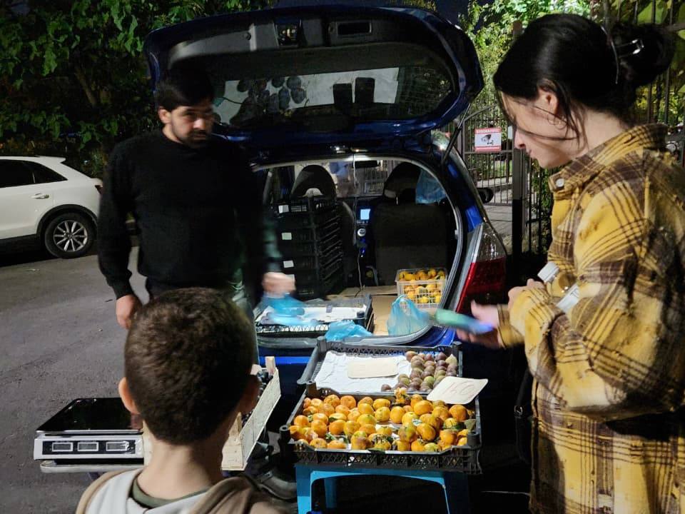 Евгений Наумов: Две недели назад на аппаратном совещании поручил усилить рейды по незаконной уличной торговле в городе Евгений Наумов: Две недели назад на аппаратном совещании поручил усилить рейды по незаконной уличной торговле в городе