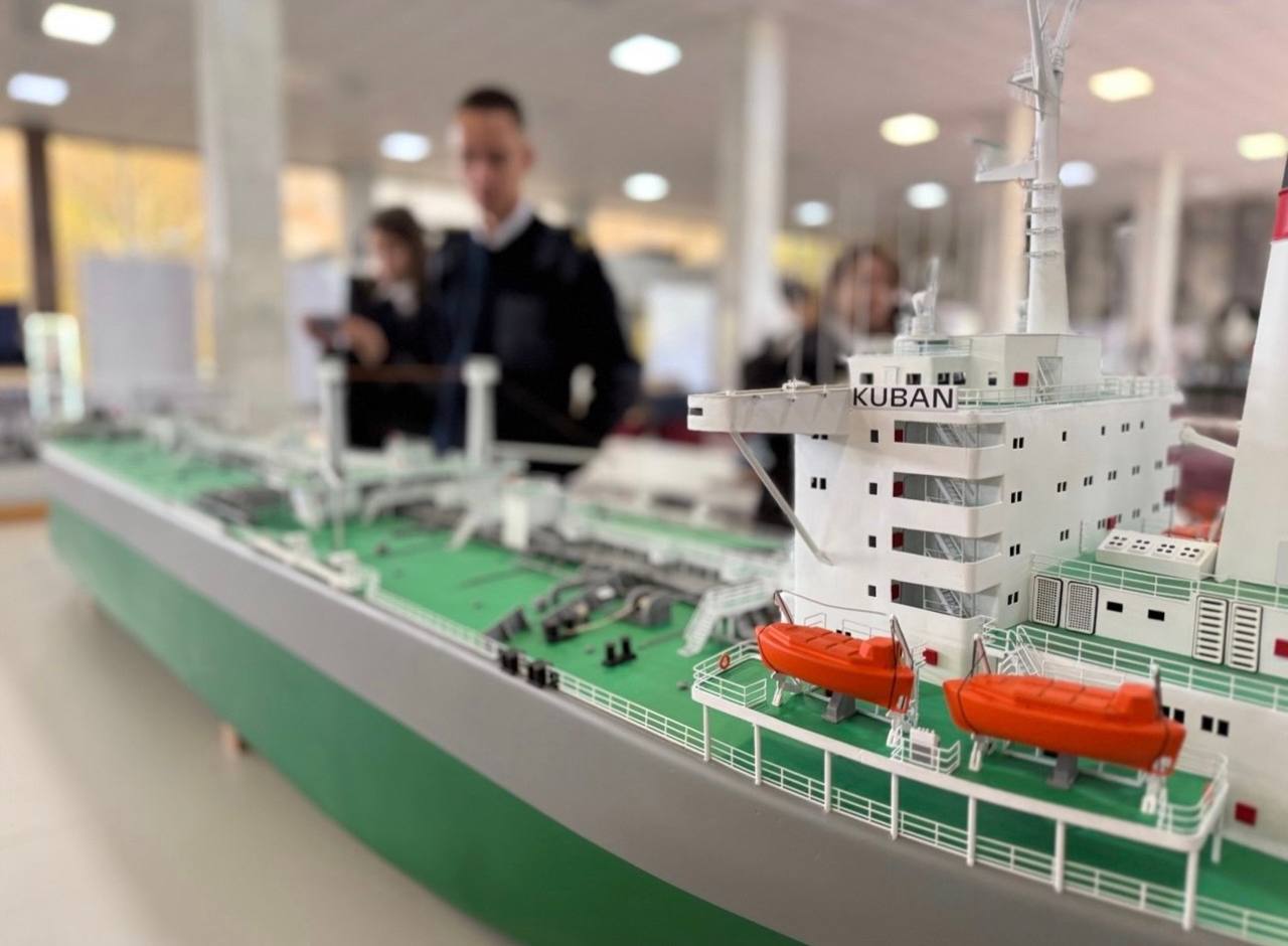 В городе-герое Новороссийске проходят Международные соревнования по судомодельному спорту «Кубок Цемесской бухты 2025» В городе-герое Новороссийске проходят Международные соревнования по судомодельному спорту «Кубок Цемесской бухты 2025»