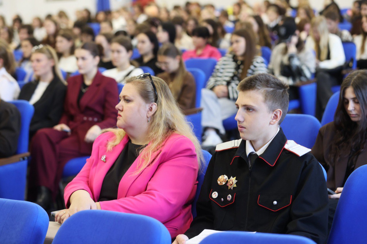 В Анапе прошла Всероссийская научно-практическая конференция «Казачья слава России» В Анапе прошла Всероссийская научно-практическая конференция «Казачья слава России»