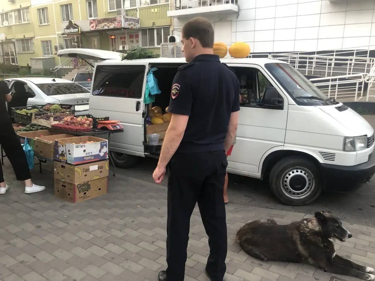 Евгений Наумов: Две недели назад на аппаратном совещании поручил усилить рейды по незаконной уличной торговле в городе