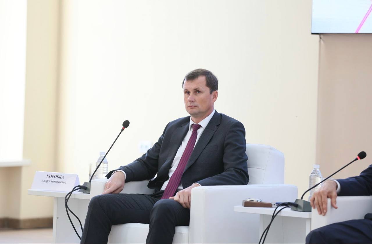 Вениамин Кондратьев обсудил вопросы инновационного развития с участниками фестиваля «НАУКА 0+ Кубань» Вениамин Кондратьев обсудил вопросы инновационного развития с участниками фестиваля «НАУКА 0+ Кубань»