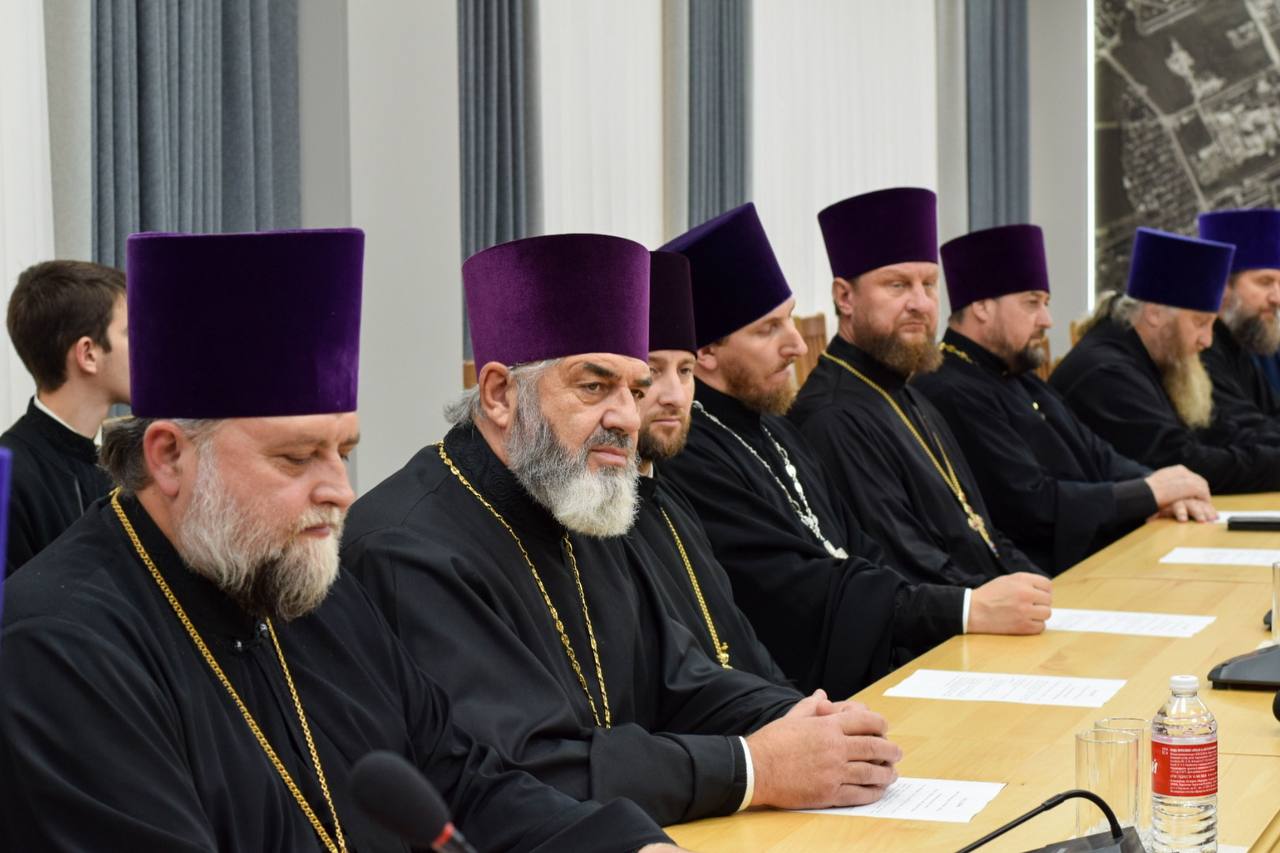 30 октября 2025 года на площадке XI Духовно-образовательных чтений Армавирской епархии прошла первая за историю их существования Парламентская встреча 30 октября 2025 года на площадке XI Духовно-образовательных чтений Армавирской епархии прошла первая за историю их существования Парламентская встреча