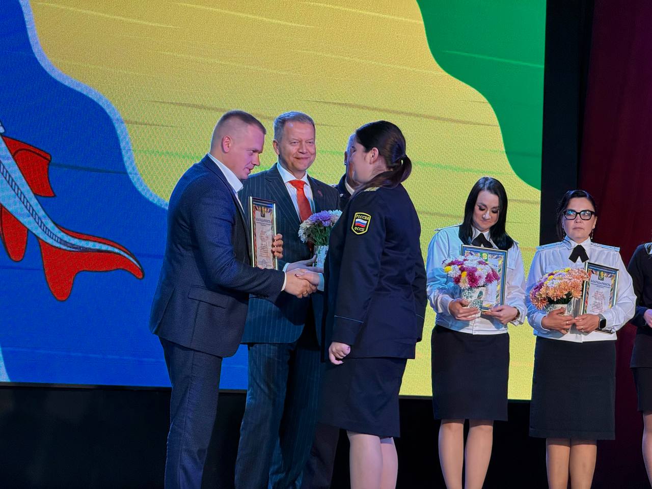 Глава Ейского района Роман Бублик поздравил сотрудников Федеральной службы судебных приставов с 160-летием образования ведомства Глава Ейского района Роман Бублик поздравил сотрудников Федеральной службы судебных приставов с 160-летием образования ведомства