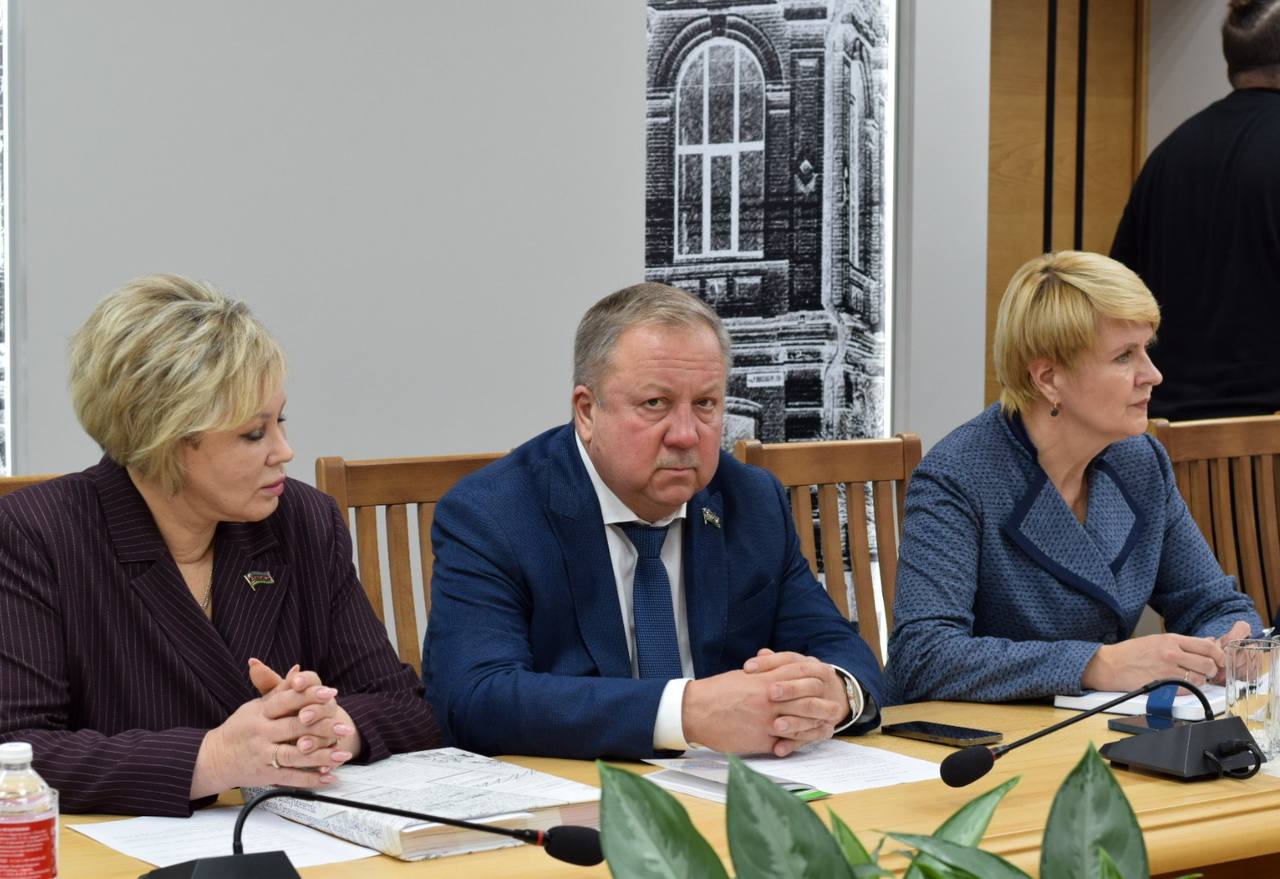 30 октября 2025 года на площадке XI Духовно-образовательных чтений Армавирской епархии прошла первая за историю их существования Парламентская встреча 30 октября 2025 года на площадке XI Духовно-образовательных чтений Армавирской епархии прошла первая за историю их существования Парламентская встреча