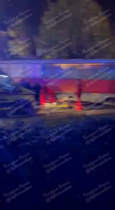 Мотоцикл столкнулся с трамваем на улице Ставропольская