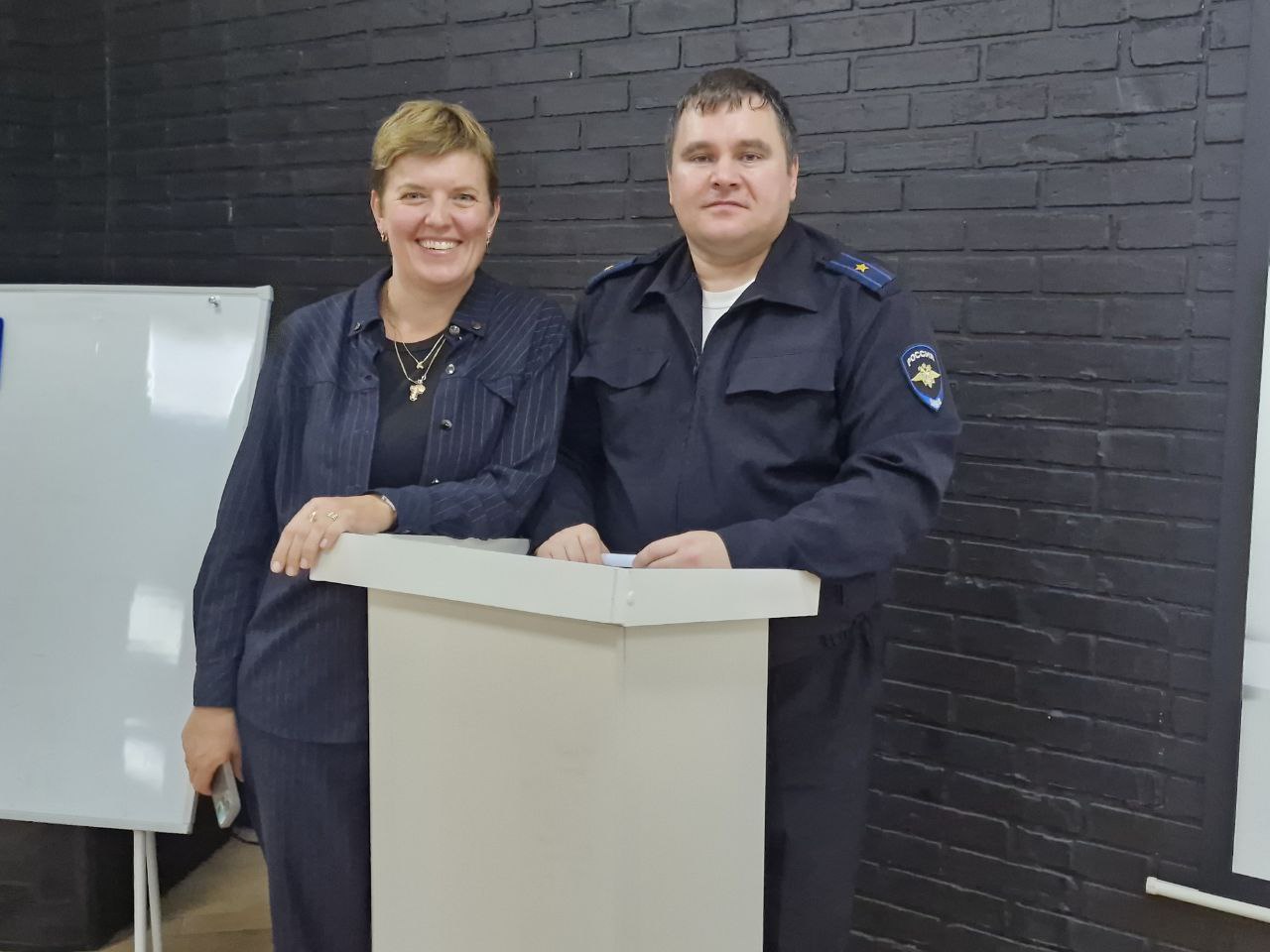 В Новороссийске в рамках Всероссийского фестиваля «Наука 0+» прошел лекторий следователей УМВД «От кликов к срокам: уголовная ответственность за дропперство» В Новороссийске в рамках Всероссийского фестиваля «Наука 0+» прошел лекторий следователей УМВД «От кликов к срокам: уголовная ответственность за дропперство»