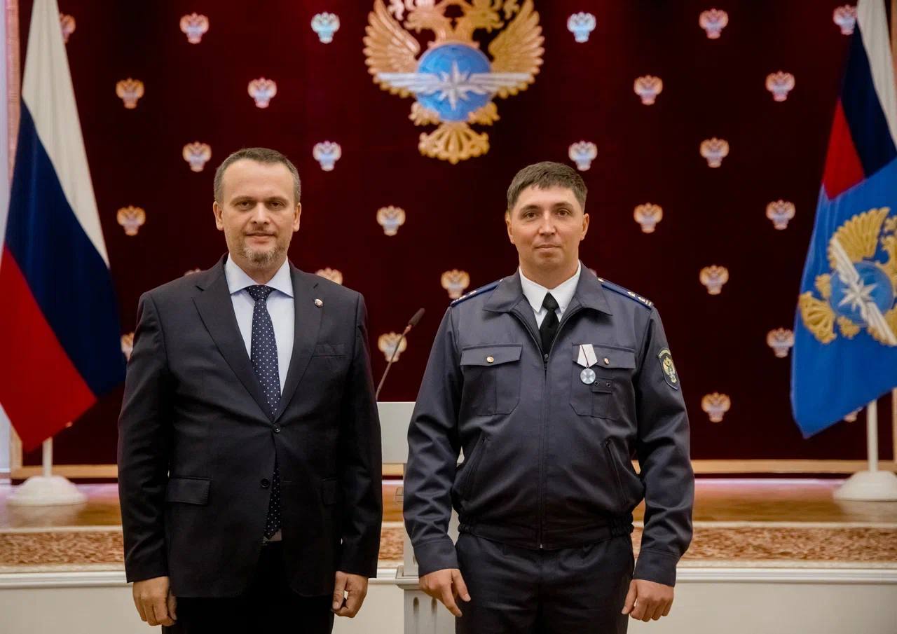 В преддверии Дня народного единства: Максим Кибка награждён за спасение пассажиров