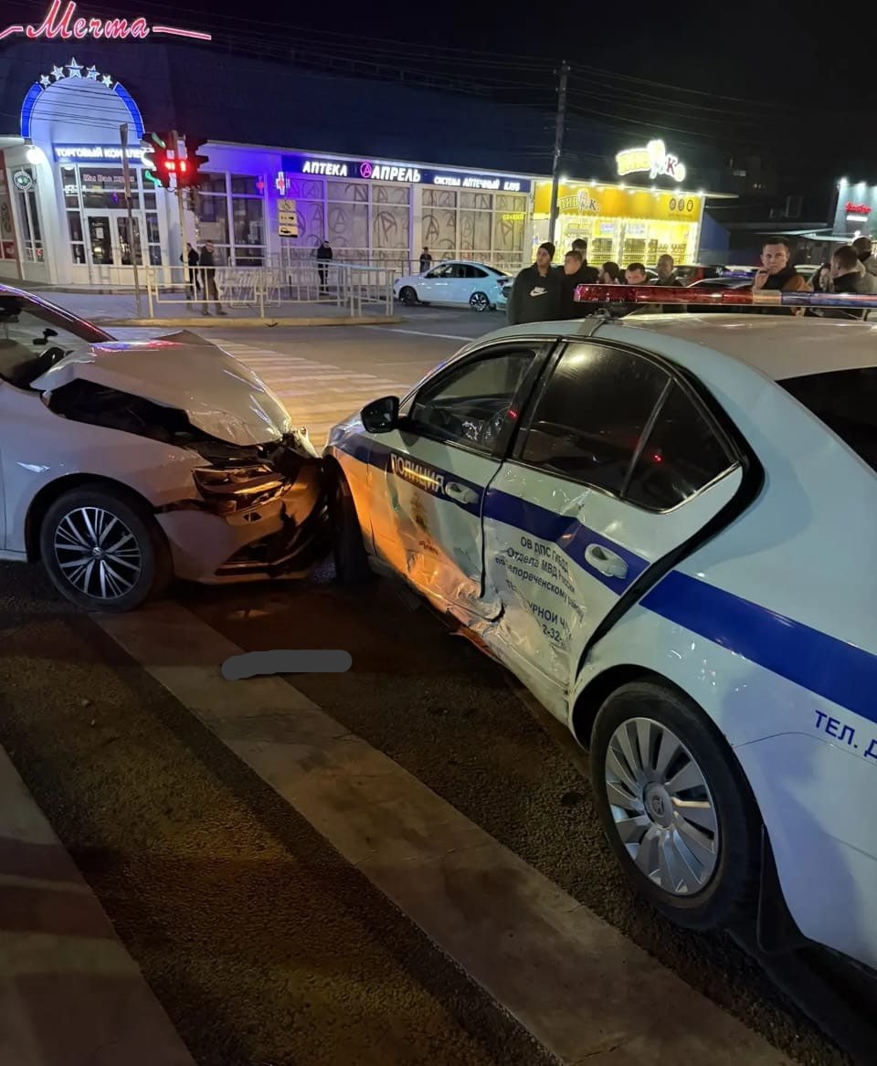 В Белореченске произошло ДТП с участием полицейского автомобиля