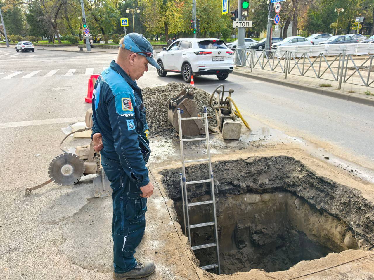 В Краснодаре провели врезку газопровода нового мемориала на Постовой В Краснодаре провели врезку газопровода нового мемориала на Постовой