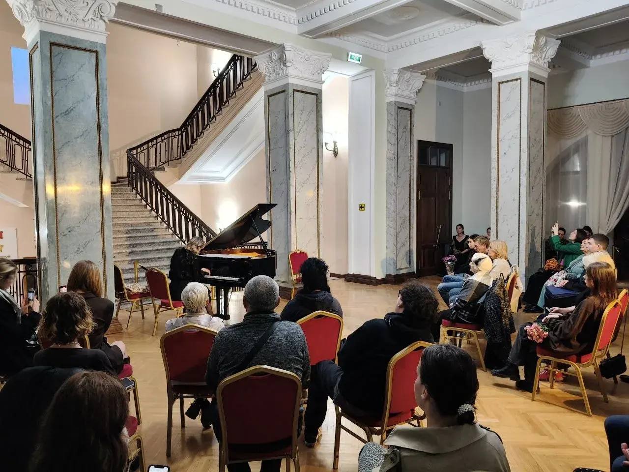 Краснодар присоединился к Всероссийской акции «Ночь искусств» Краснодар присоединился к Всероссийской акции «Ночь искусств»