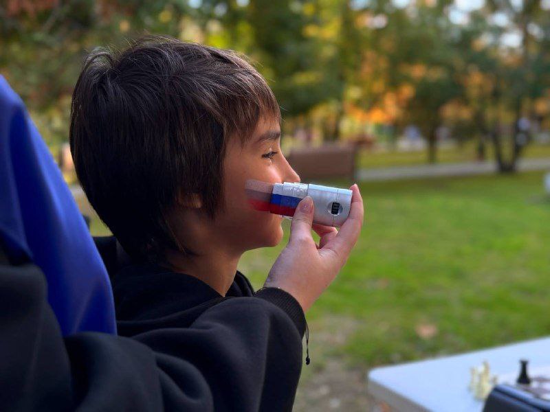 В День народного единства молодежь Сочи присоединилась к Всероссийской акции «Триколор» В День народного единства молодежь Сочи присоединилась к Всероссийской акции «Триколор»