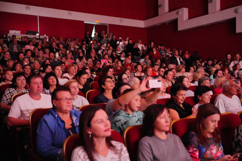 Андрей Кравченко: Сила России в сплоченности населяющих ее народов – главная идея фестиваля национальных культур «Новороссияне», который в этом году прошел в 33-й раз Андрей Кравченко: Сила России в сплоченности населяющих ее народов – главная идея фестиваля национальных культур «Новороссияне», который в этом году прошел в 33-й раз