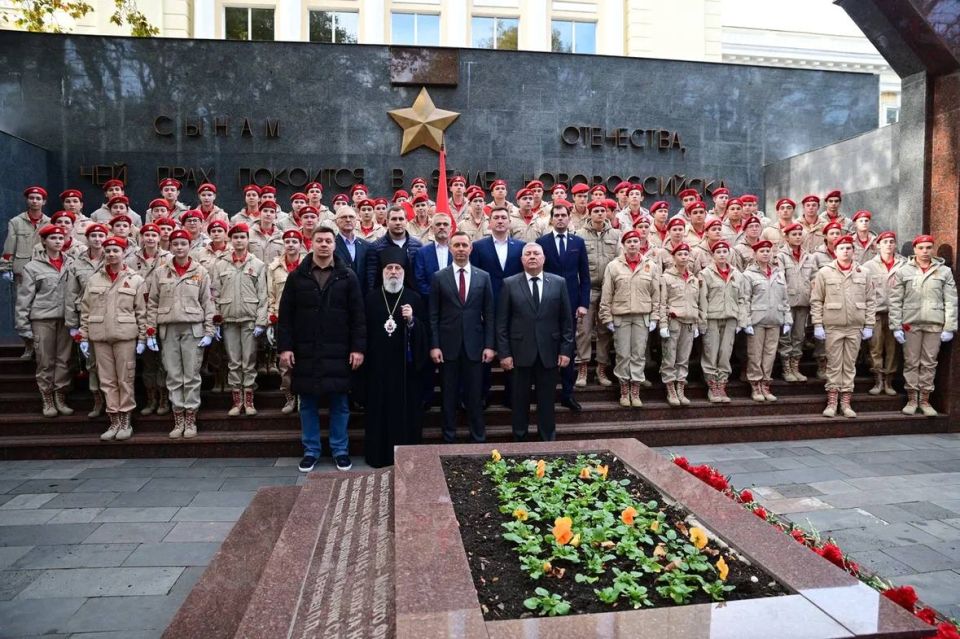 Начальник Новороссийского ЛО МВД России на транспорте принял участие в торжественном мероприятии в честь Дня народного единства Начальник Новороссийского ЛО МВД России на транспорте принял участие в торжественном мероприятии в честь Дня народного единства