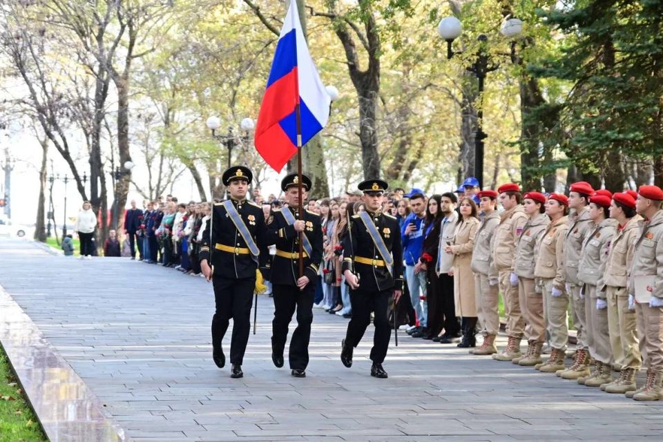 Начальник Новороссийского ЛО МВД России на транспорте принял участие в торжественном мероприятии в честь Дня народного единства Начальник Новороссийского ЛО МВД России на транспорте принял участие в торжественном мероприятии в честь Дня народного единства