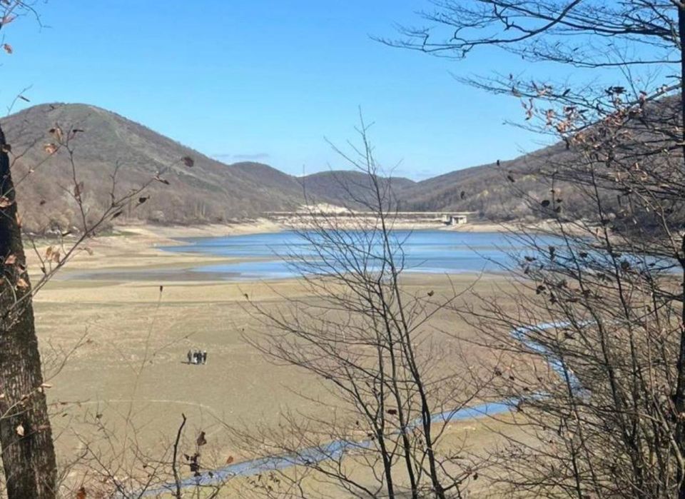 Воспитанники Центра казачьей молодежи «Ермак» совершили патриотический поход по живописным окрестностям Новороссийска Воспитанники Центра казачьей молодежи «Ермак» совершили патриотический поход по живописным окрестностям Новороссийска