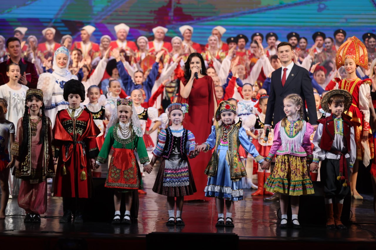 Вениамин Кондратьев: В единстве народов великой страны мы сохраним Краснодарский край и Россию для будущих поколений Вениамин Кондратьев: В единстве народов великой страны мы сохраним Краснодарский край и Россию для будущих поколений