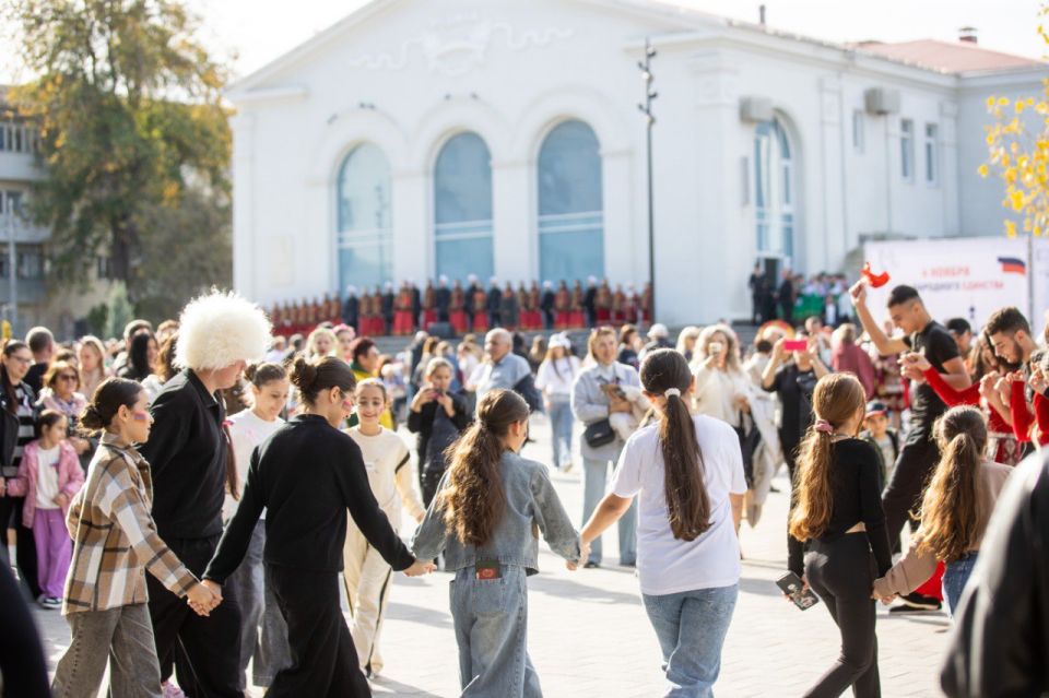 Анапа отмечает День народного единства Анапа отмечает День народного единства
