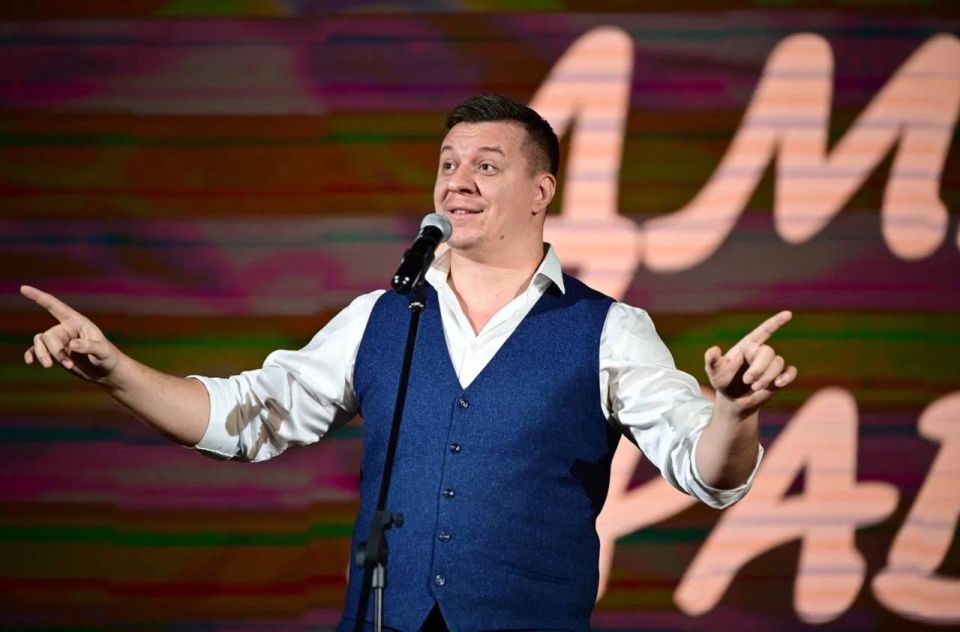 Красота слова и сила тишины между строк: в Новороссийске состоялся творческий вечер поэта Дмитрия Кравченко Красота слова и сила тишины между строк: в Новороссийске состоялся творческий вечер поэта Дмитрия Кравченко