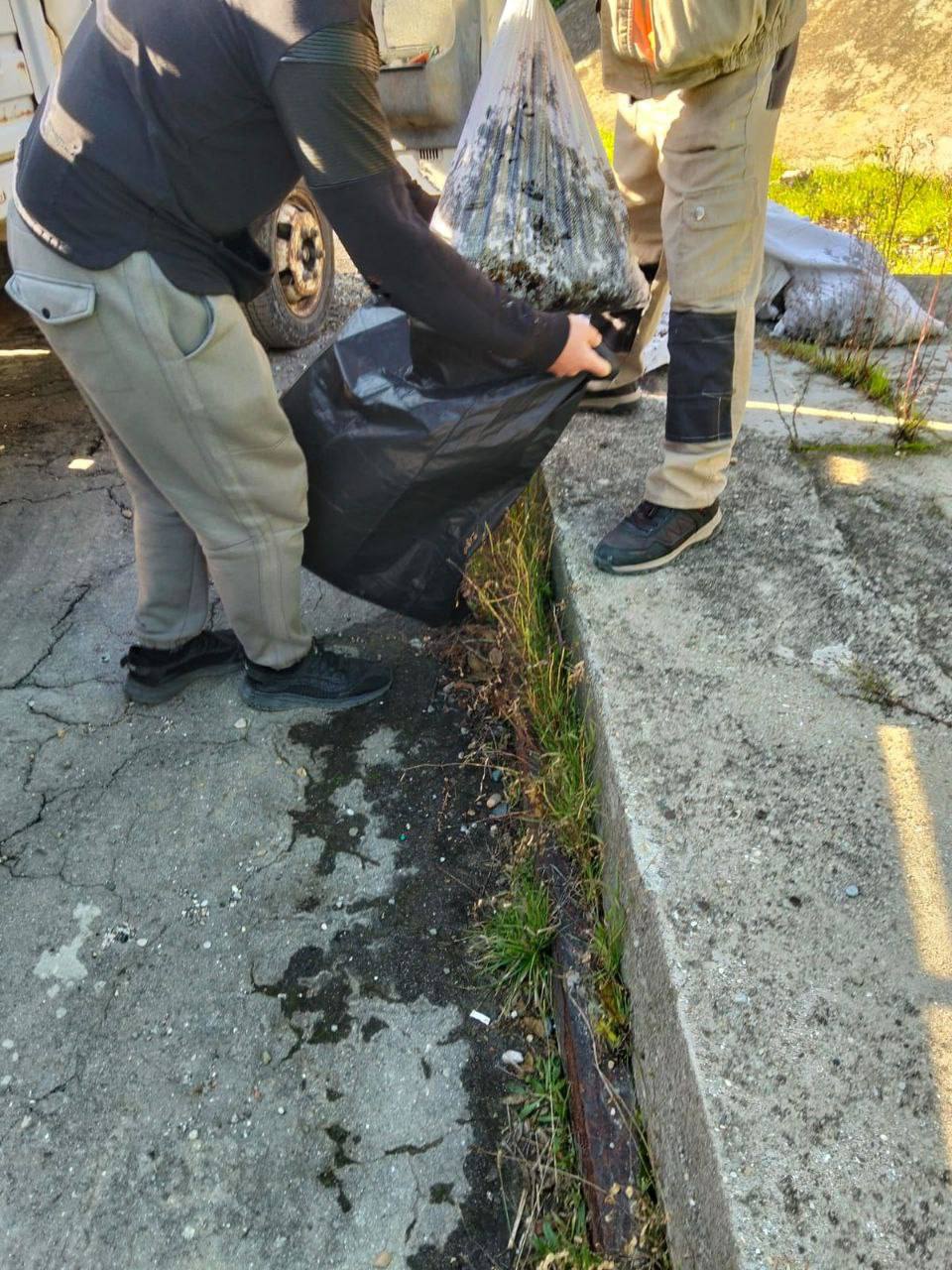 Информация о пятнах нефтепродуктов в порту Туапсе — фейк Информация о пятнах нефтепродуктов в порту Туапсе — фейк