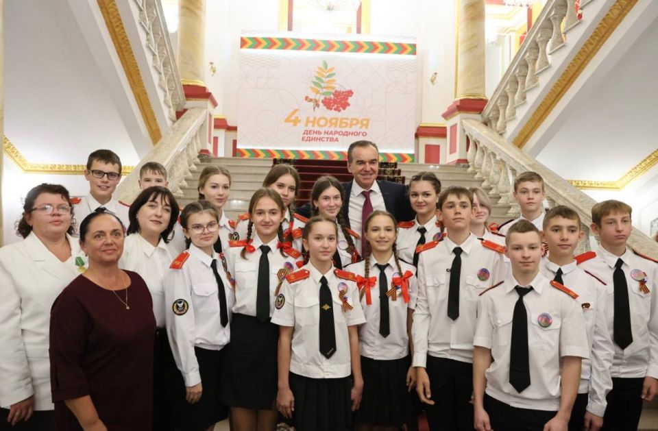 Вениамин Кондратьев: В единстве народов великой страны мы сохраним Краснодарский край и Россию для будущих поколений Вениамин Кондратьев: В единстве народов великой страны мы сохраним Краснодарский край и Россию для будущих поколений