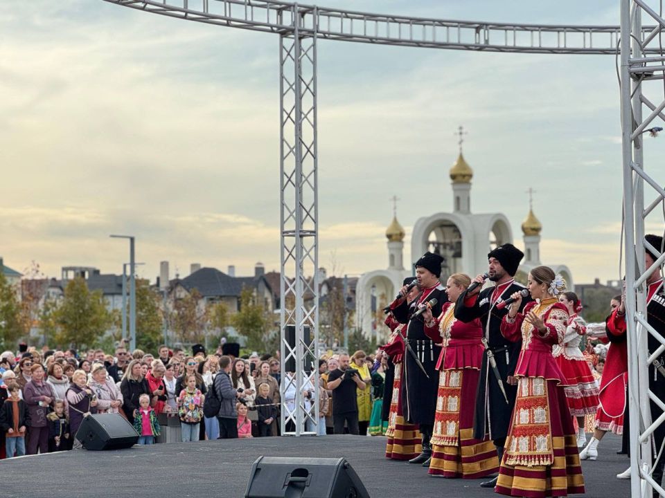 В Анапе открылась Казачья ярмарка