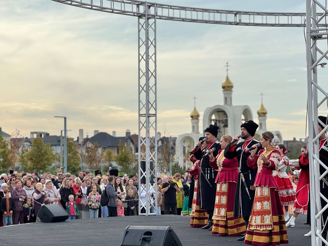 В Анапе открылась Казачья ярмарка