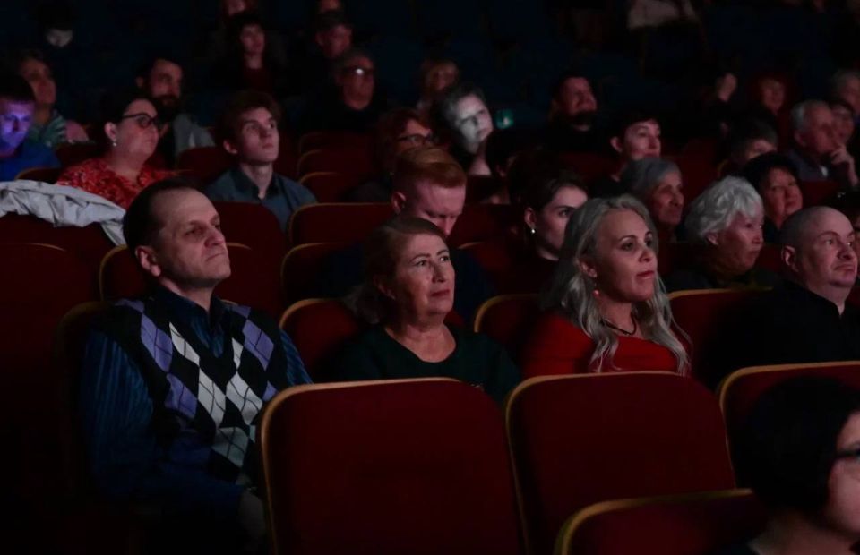 Красота слова и сила тишины между строк: в Новороссийске состоялся творческий вечер поэта Дмитрия Кравченко Красота слова и сила тишины между строк: в Новороссийске состоялся творческий вечер поэта Дмитрия Кравченко