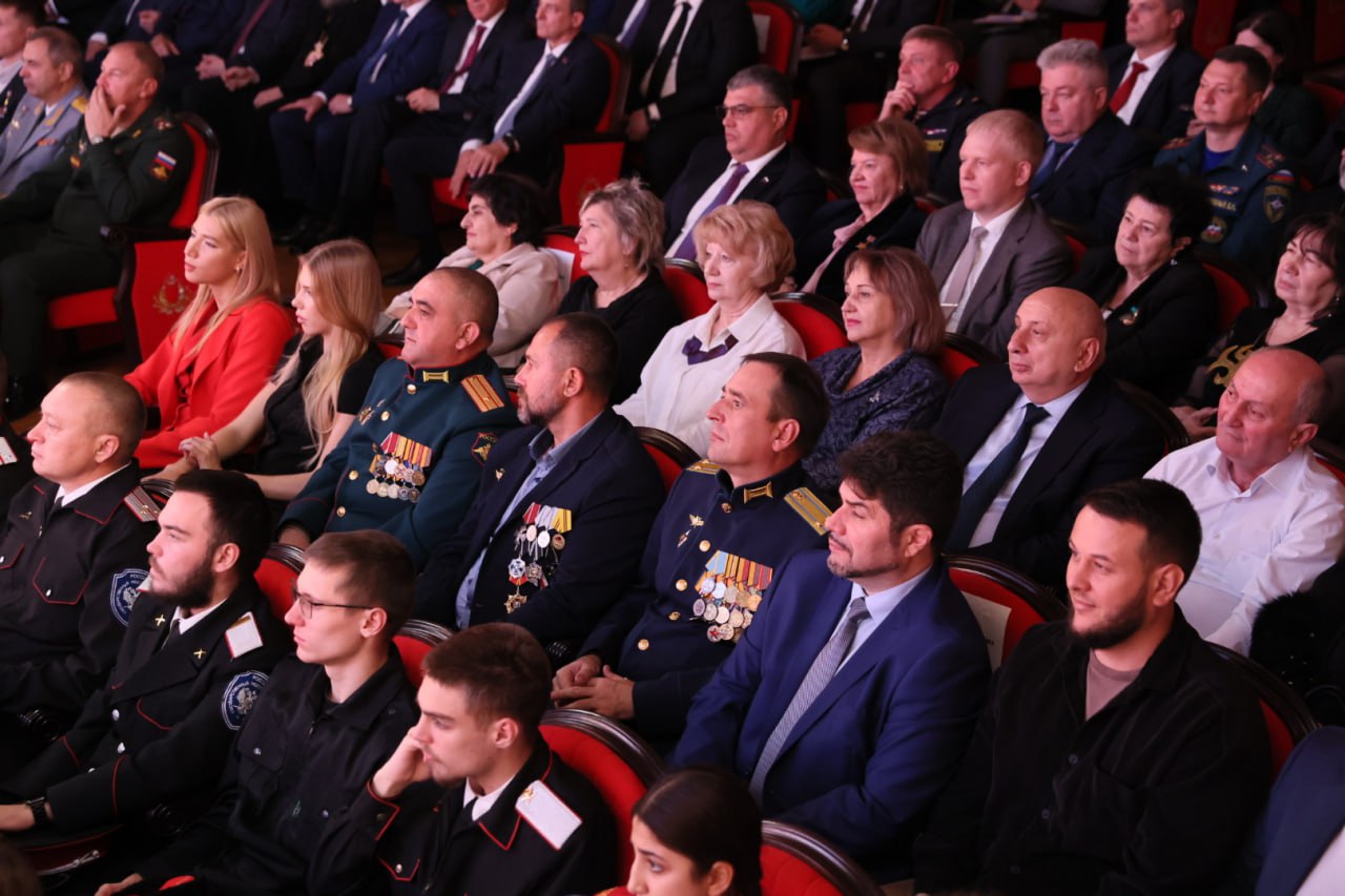 Евгений Наумов: Встречать День народного единства с жителями Краснодара и края – неизменная традиция Евгений Наумов: Встречать День народного единства с жителями Краснодара и края – неизменная традиция