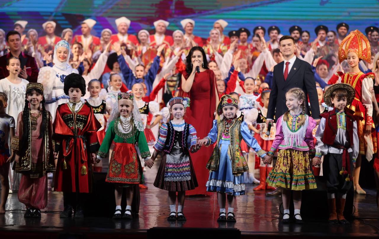 Вениамин Кондратьев: В единстве народов великой страны мы сохраним Краснодарский край и Россию для будущих поколений Вениамин Кондратьев: В единстве народов великой страны мы сохраним Краснодарский край и Россию для будущих поколений