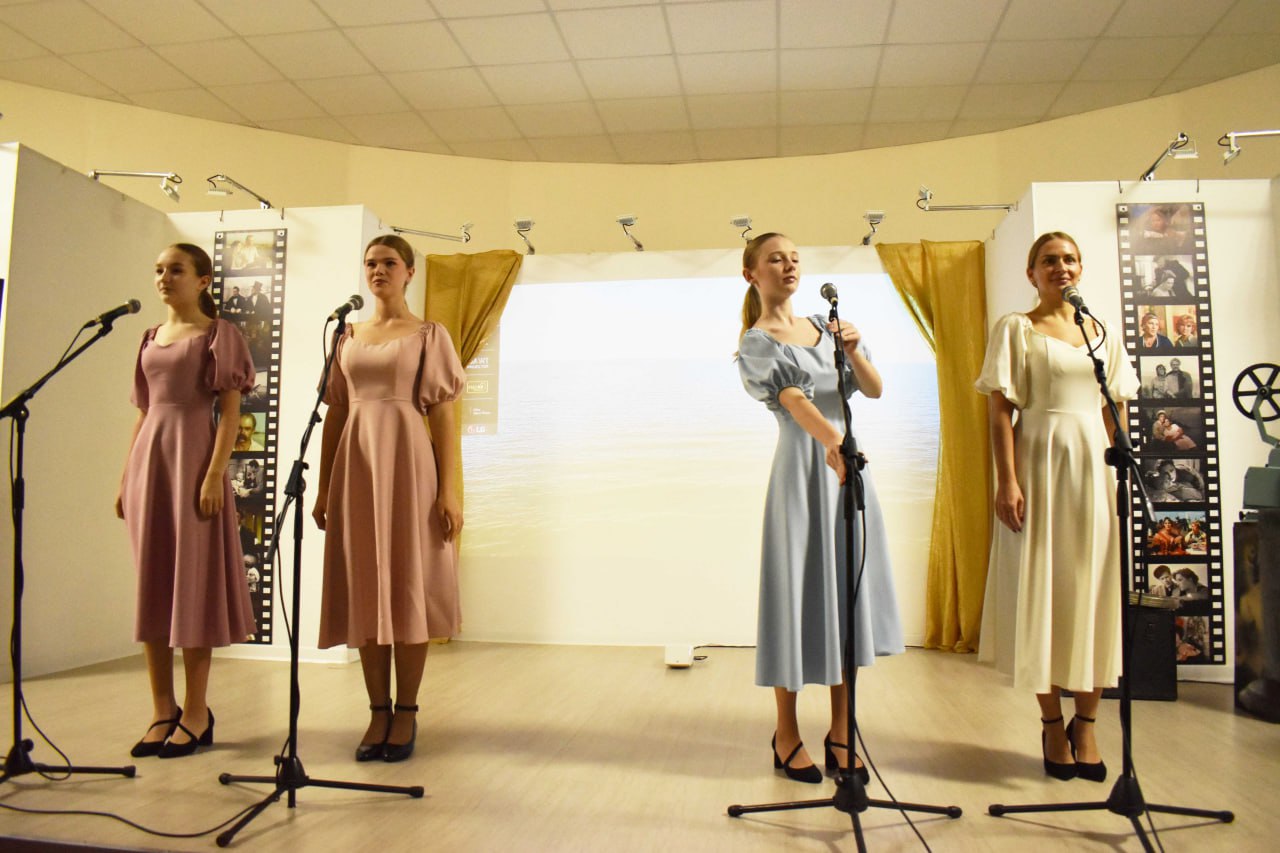 В преддверии Дня народного единства в Художественном музее им. И.А. Арзамасцева прошла Всероссийская акция – "Ночь искусств" В преддверии Дня народного единства в Художественном музее им. И.А. Арзамасцева прошла Всероссийская акция – "Ночь искусств"