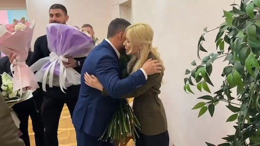 Екатерина Мизулина и певец Shaman расписались в донецком ЗАГСе