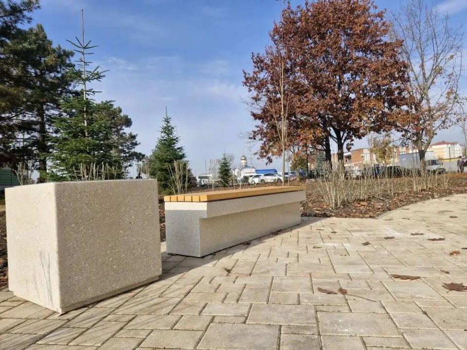 В станице Динской благоустроили зеленую зону В станице Динской благоустроили зеленую зону