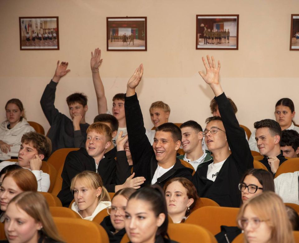 Сотрудники Госавтоинспекции Ейского района провели профилактическое мероприятие «В дорожной безопасности — начни с себя!» для студентов ГБПОУ КК ЕПК Сотрудники Госавтоинспекции Ейского района провели профилактическое мероприятие «В дорожной безопасности — начни с себя!» для студентов ГБПОУ КК ЕПК