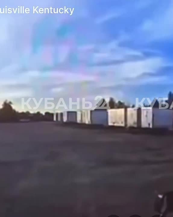 Огромный грузовой самолет разбился недалеко от аэропорта в США — есть погибшие