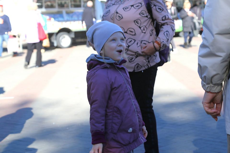 Посетители ярмарки выходного дня в Геленджике продегустировали колбасную продукцию Посетители ярмарки выходного дня в Геленджике продегустировали колбасную продукцию