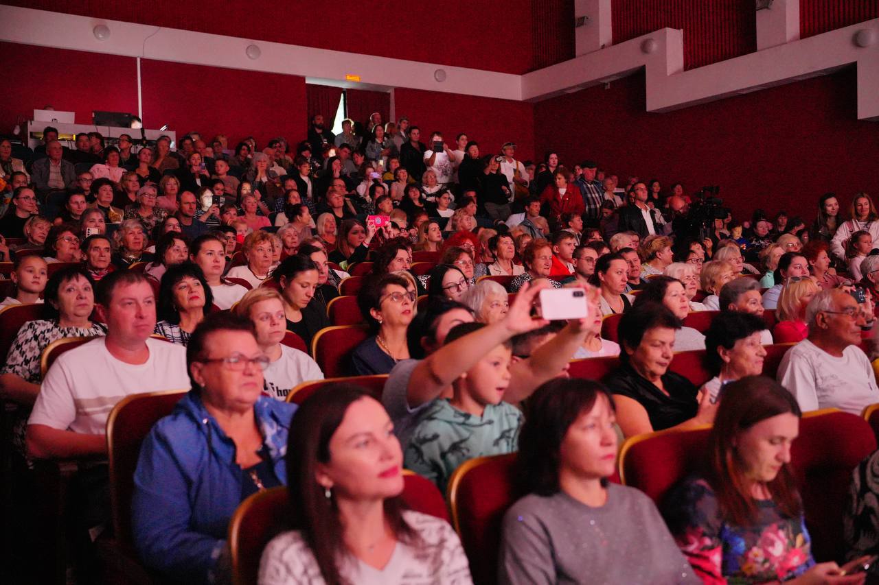 Фестиваль «Новороссияне» в 33-й раз объединил представителей всех национальных культур, проживающих в городе-герое Фестиваль «Новороссияне» в 33-й раз объединил представителей всех национальных культур, проживающих в городе-герое