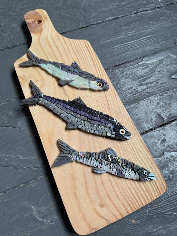 Стая новых мозаичных рыб «приплыла» на набережную в Новороссийске Стая новых мозаичных рыб «приплыла» на набережную в Новороссийске