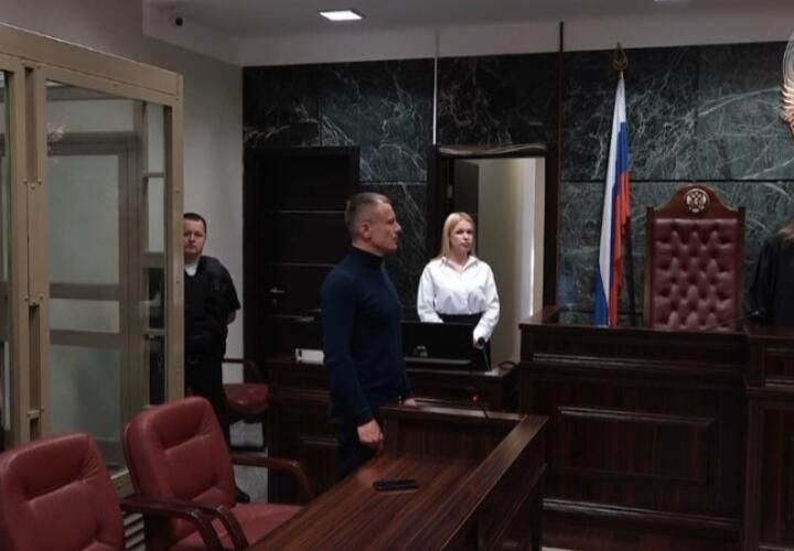 Краснодарский краевой суд вынес приговор Анастасии Поповой, признав ее виновной в жестоком убийстве собственного годовалого сына и ненадлежащем исполнении родительских обязанностей