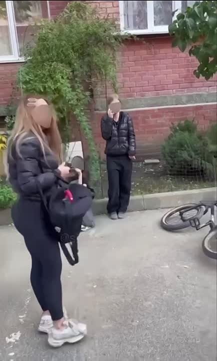 «Девочка была под бомбежкой»