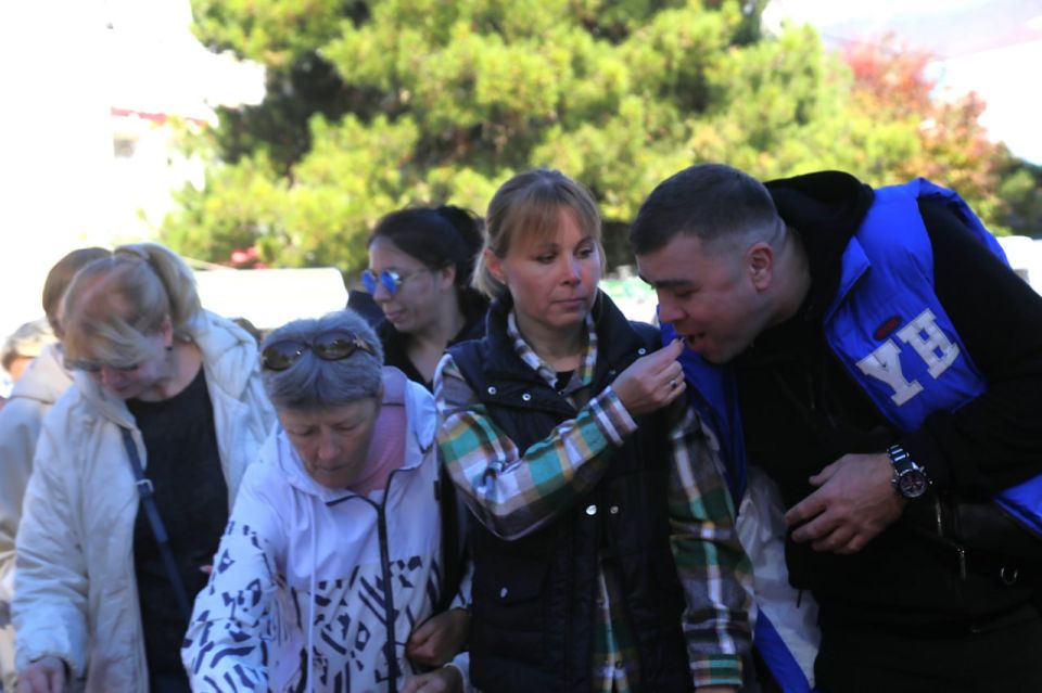 Посетители ярмарки выходного дня в Геленджике продегустировали колбасную продукцию Посетители ярмарки выходного дня в Геленджике продегустировали колбасную продукцию