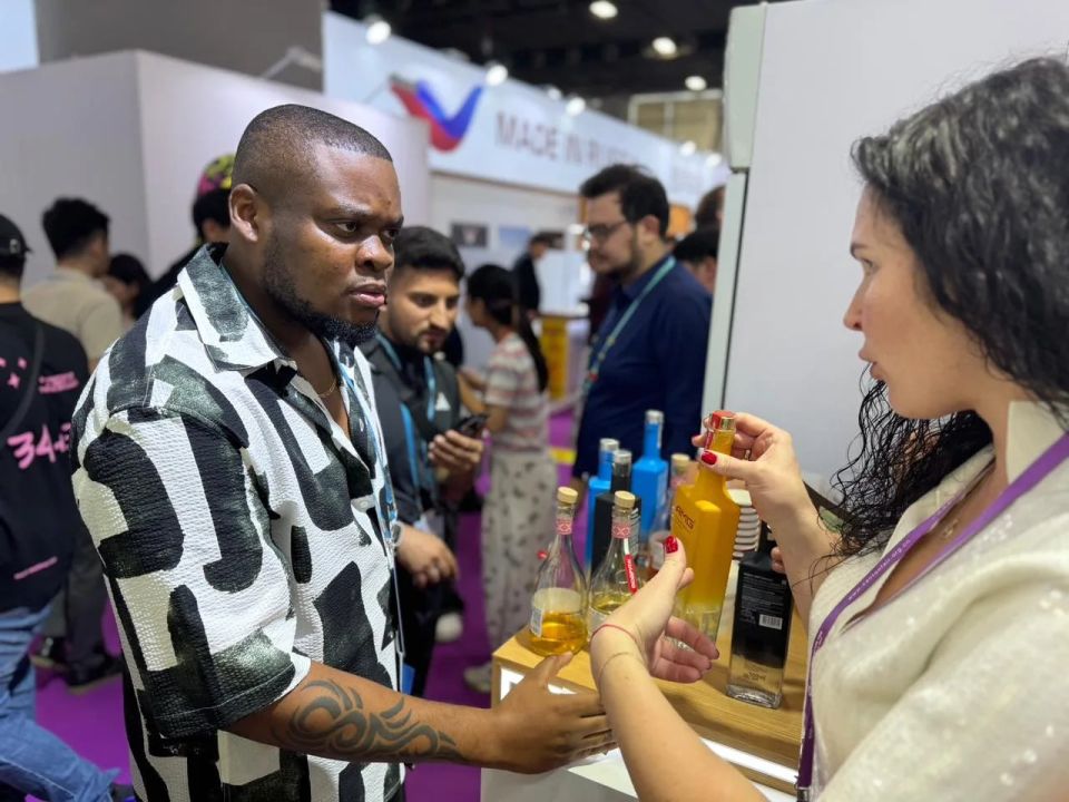 Кубанские компании провели более 400 переговоров с потенциальными покупателями на Кантонской ярмарке в Китае Кубанские компании провели более 400 переговоров с потенциальными покупателями на Кантонской ярмарке в Китае