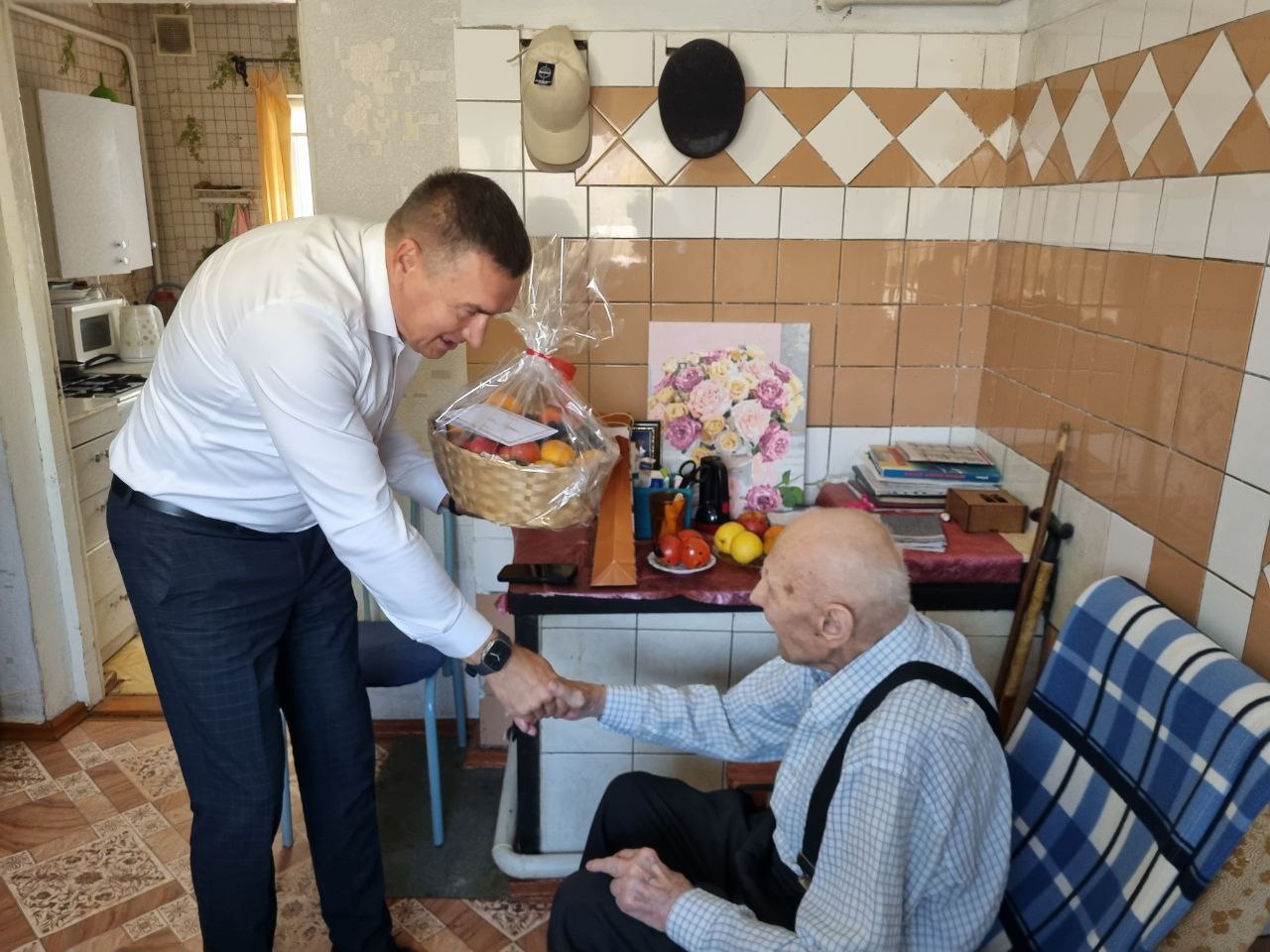 С днём рождения, дорогой ветеран! С днём рождения, дорогой ветеран!