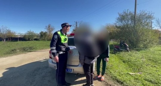 Сотрудники Госавтоинспекции Лабинского района отстранили от управления несовершеннолетнего водителя скутера