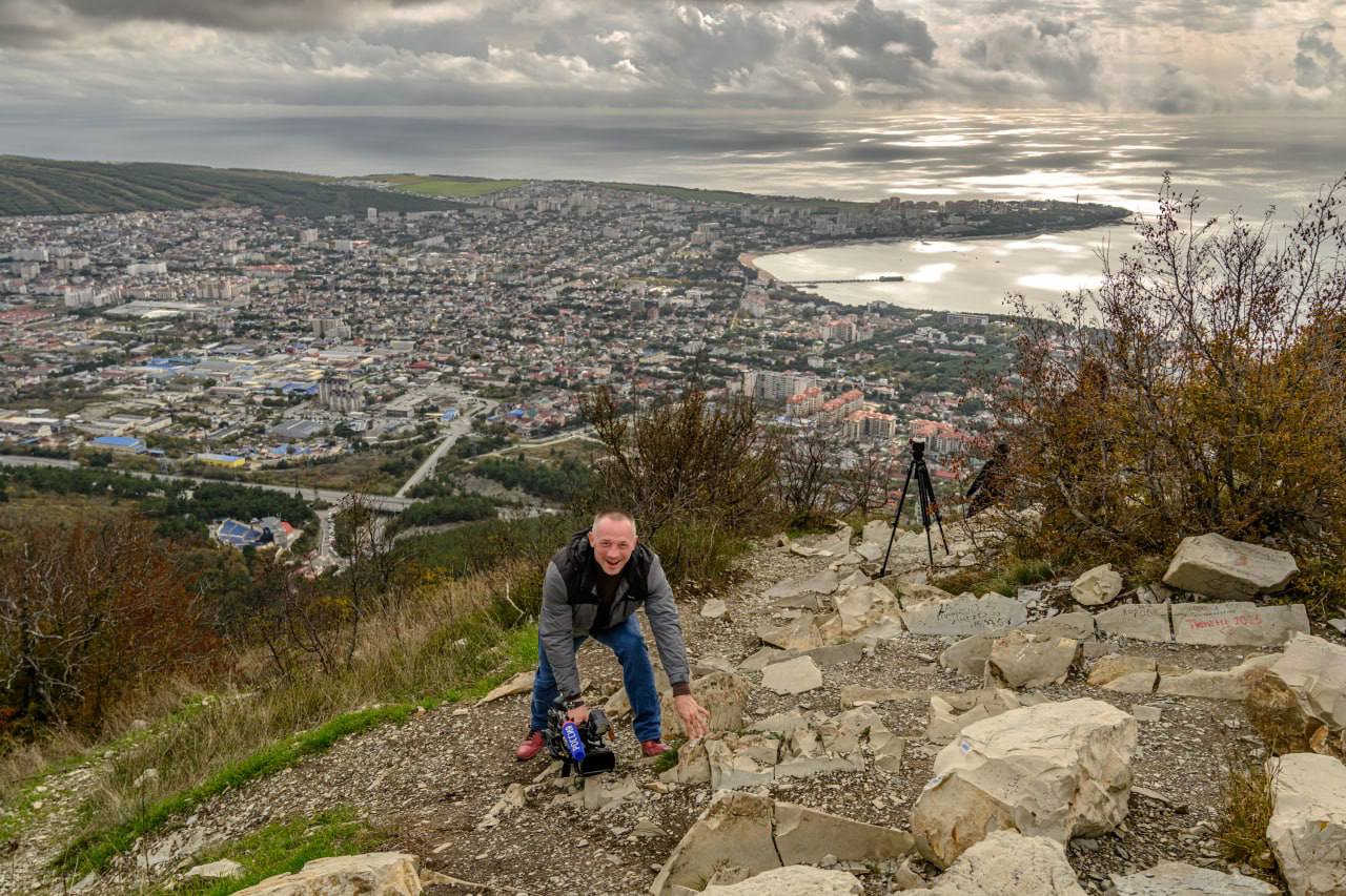 Набережная, канатная дорога, драйв и дегустация – чем ещё удивляли журналистов Набережная, канатная дорога, драйв и дегустация – чем ещё удивляли журналистов
