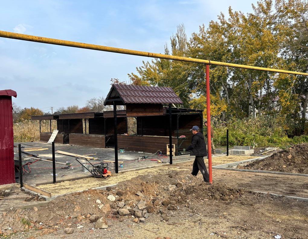 В ст. Ясенской проверил ход работ по благоустройству новой сельскохозяйственной ярмарки В ст. Ясенской проверил ход работ по благоустройству новой сельскохозяйственной ярмарки