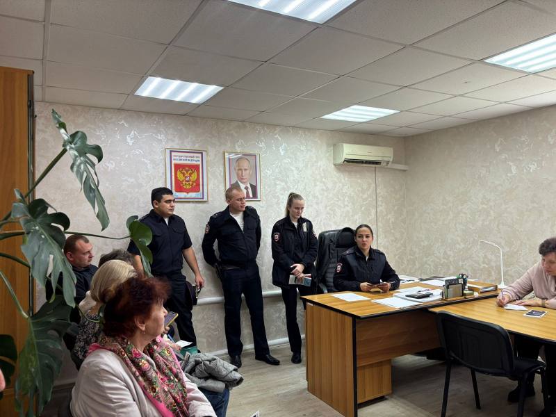 Участковые уполномоченные полиции провели профмероприятия в Центральном округе Краснодара Участковые уполномоченные полиции провели профмероприятия в Центральном округе Краснодара