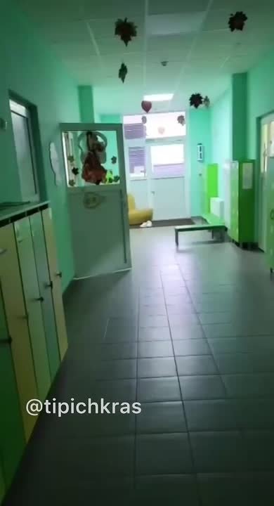 Жители микрорайона Гидрострой в Краснодаре, чьи дети посещают местный детский сад, крайне обеспокоены странным решением администрации